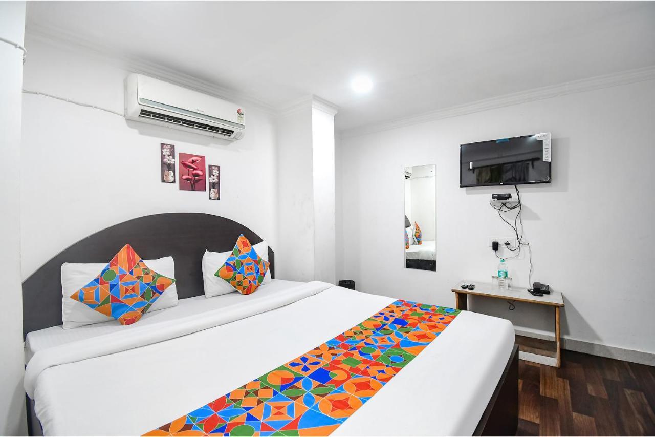 Fabexpress Royal Oak Hotel Liluah Ngoại thất bức ảnh
