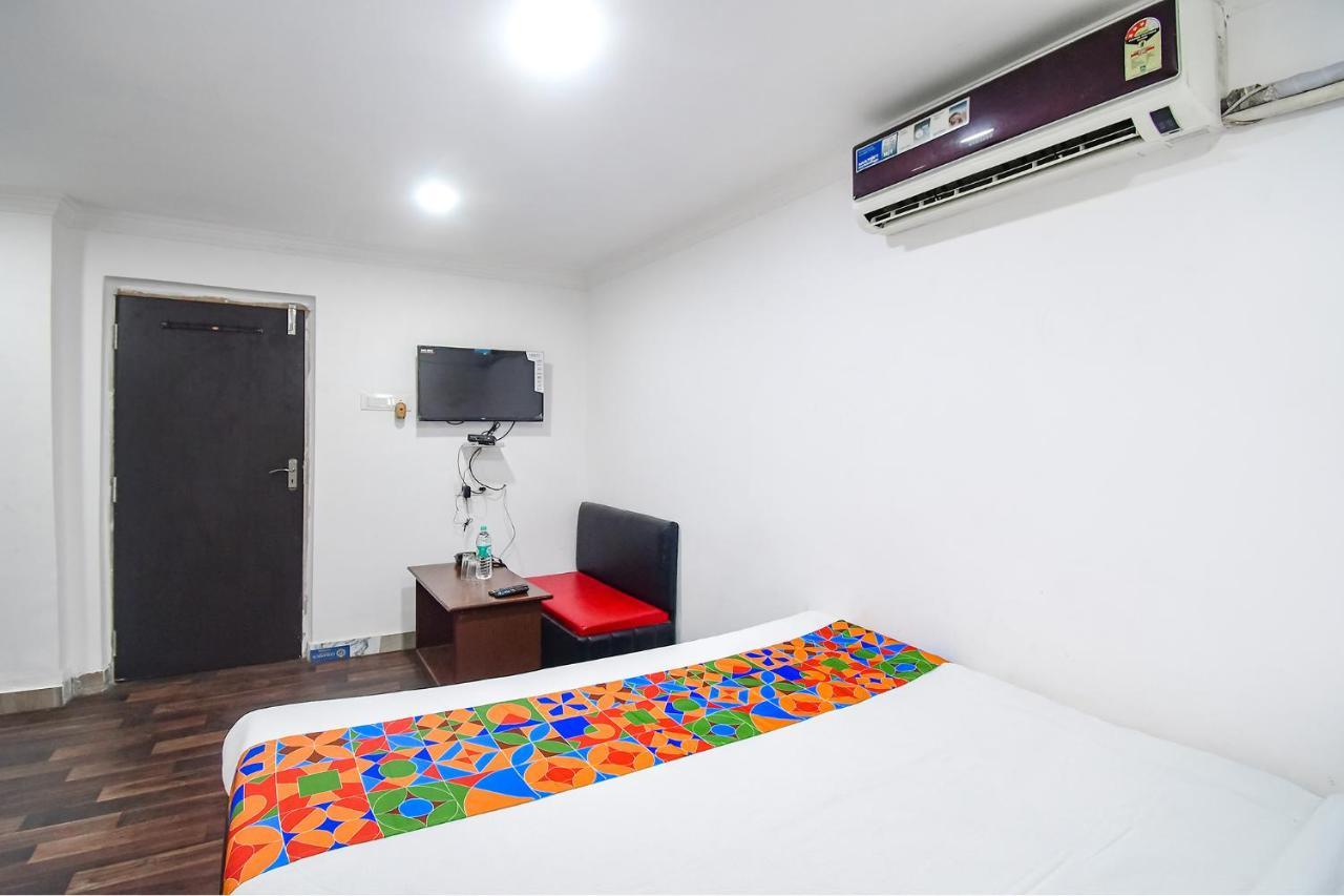 Fabexpress Royal Oak Hotel Liluah Ngoại thất bức ảnh