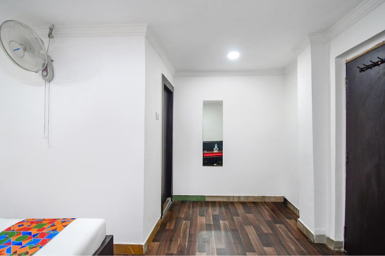 Fabexpress Royal Oak Hotel Liluah Ngoại thất bức ảnh