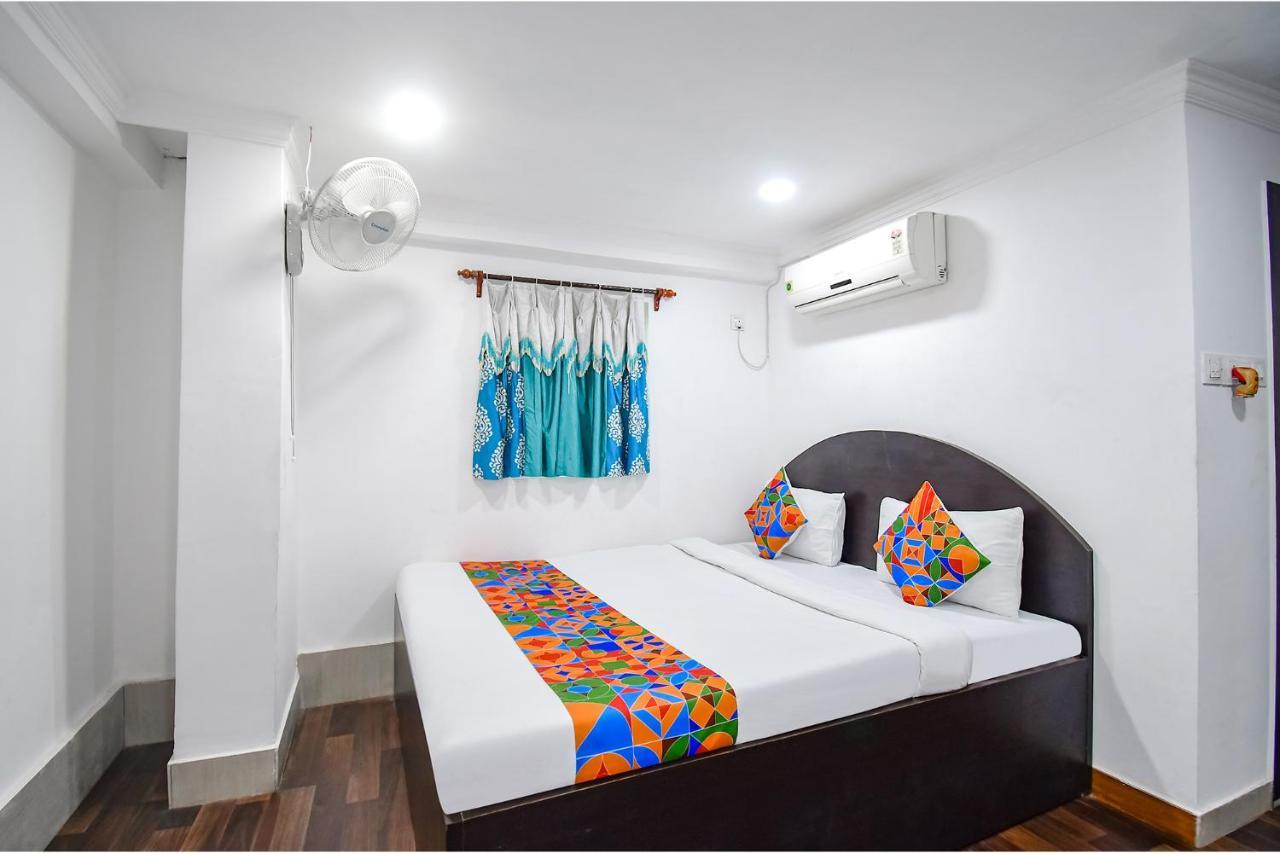 Fabexpress Royal Oak Hotel Liluah Ngoại thất bức ảnh
