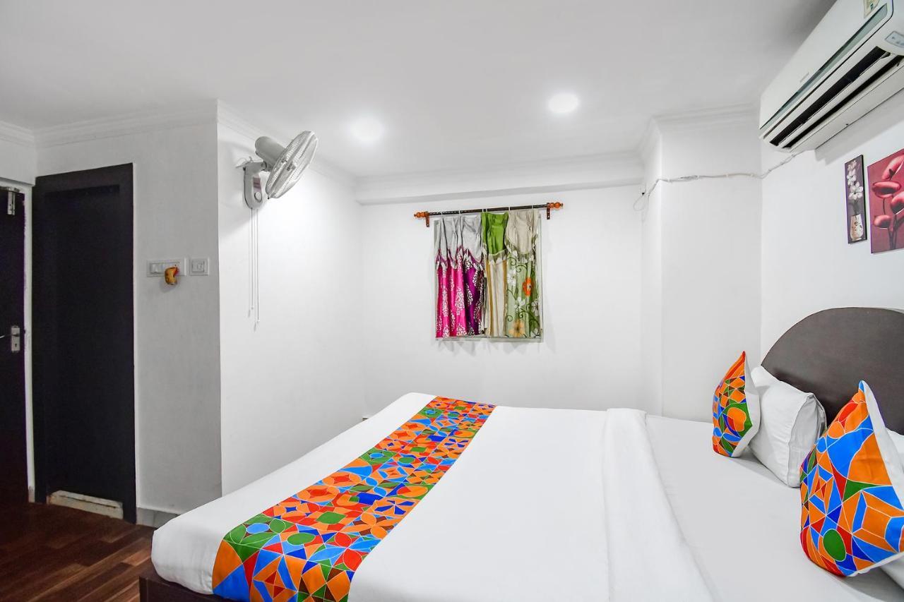 Fabexpress Royal Oak Hotel Liluah Ngoại thất bức ảnh