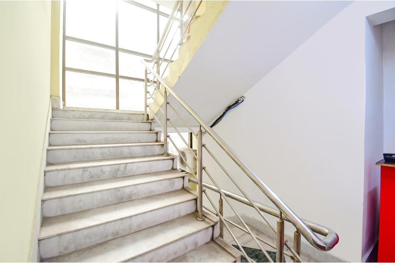 Fabexpress Royal Oak Hotel Liluah Ngoại thất bức ảnh