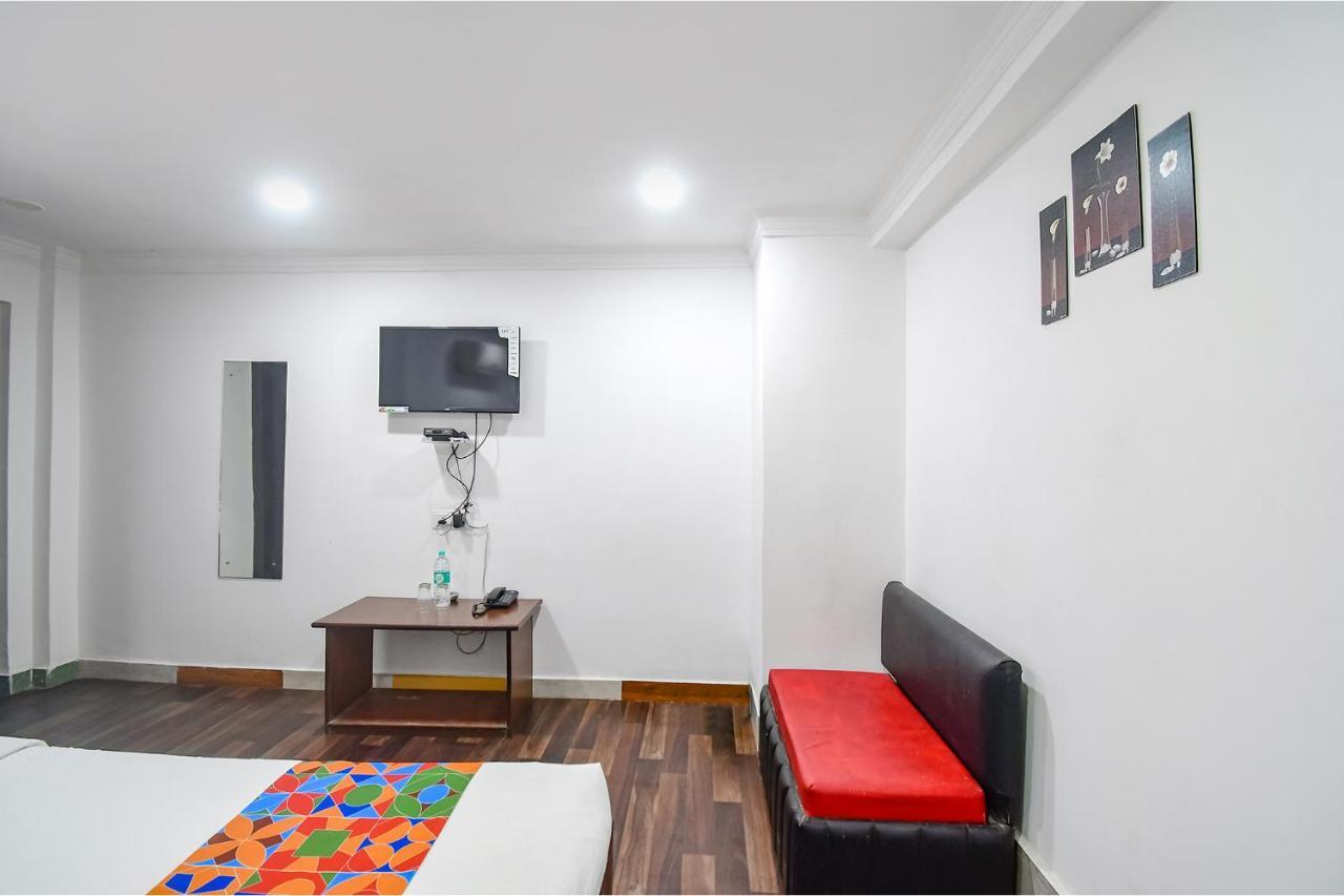 Fabexpress Royal Oak Hotel Liluah Ngoại thất bức ảnh